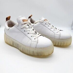 42 GOLD Glee White Sneakers Womens Size 8 Medium